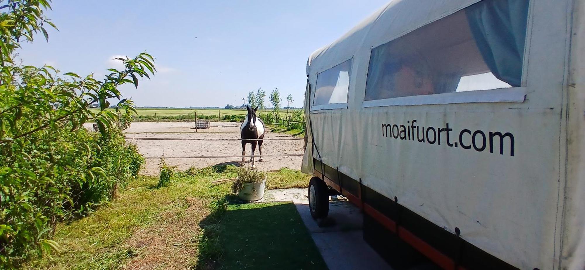 De Huifkar, Trekkershut Bij Sneek Hotel Hommerts Exterior foto